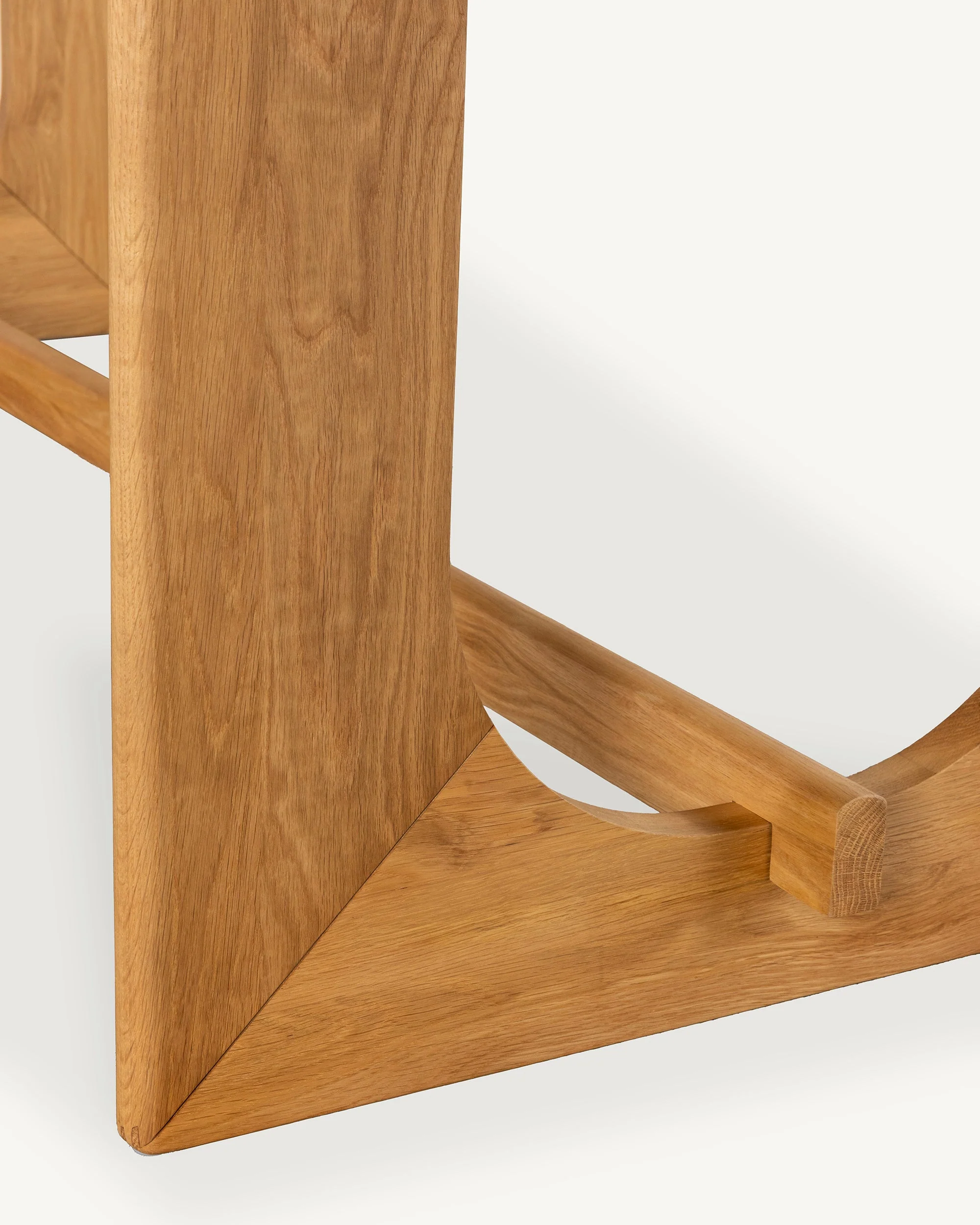 Arke Dining Table - Image 5