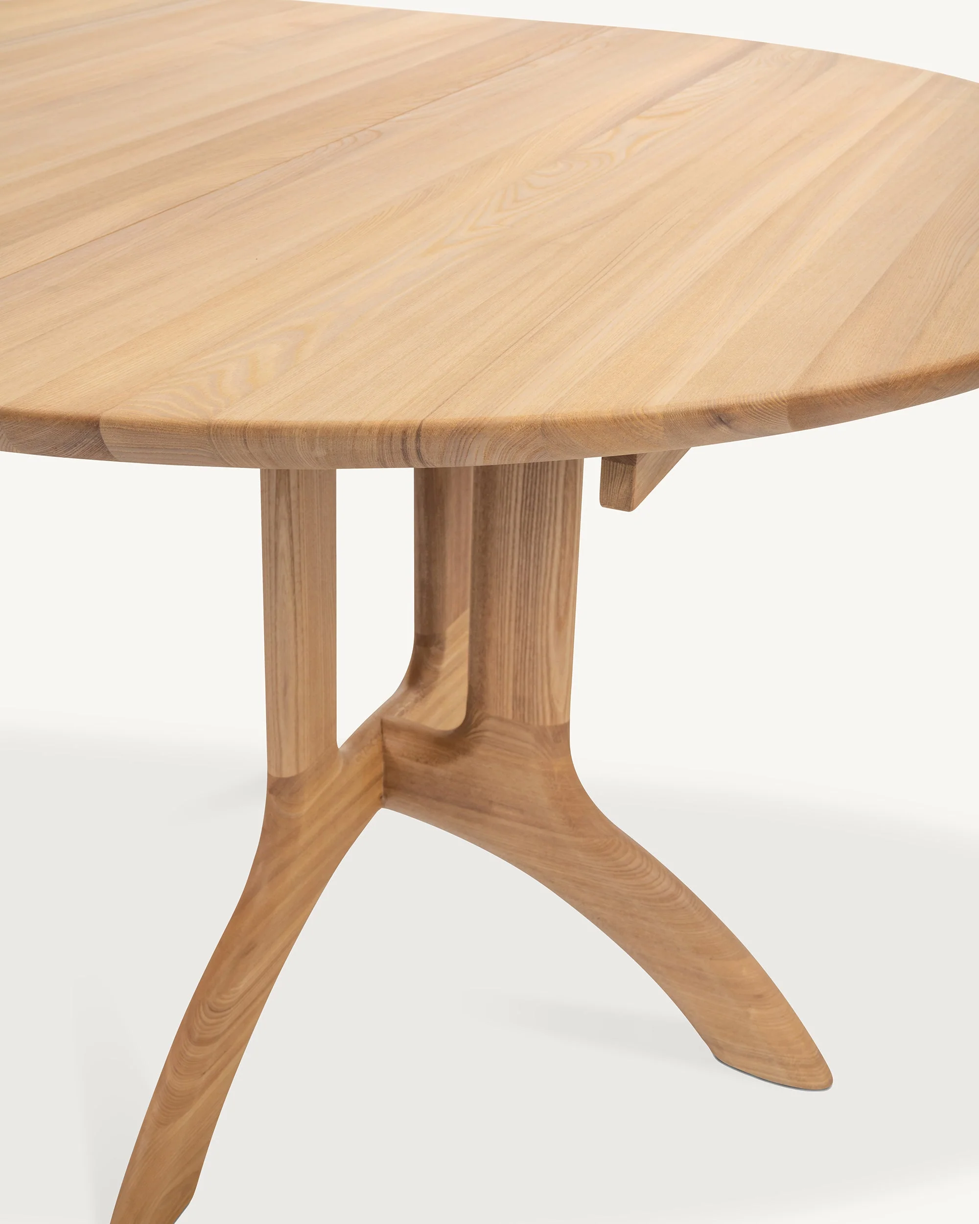 Round Dining Table w/ 2 Extensions - Image 14