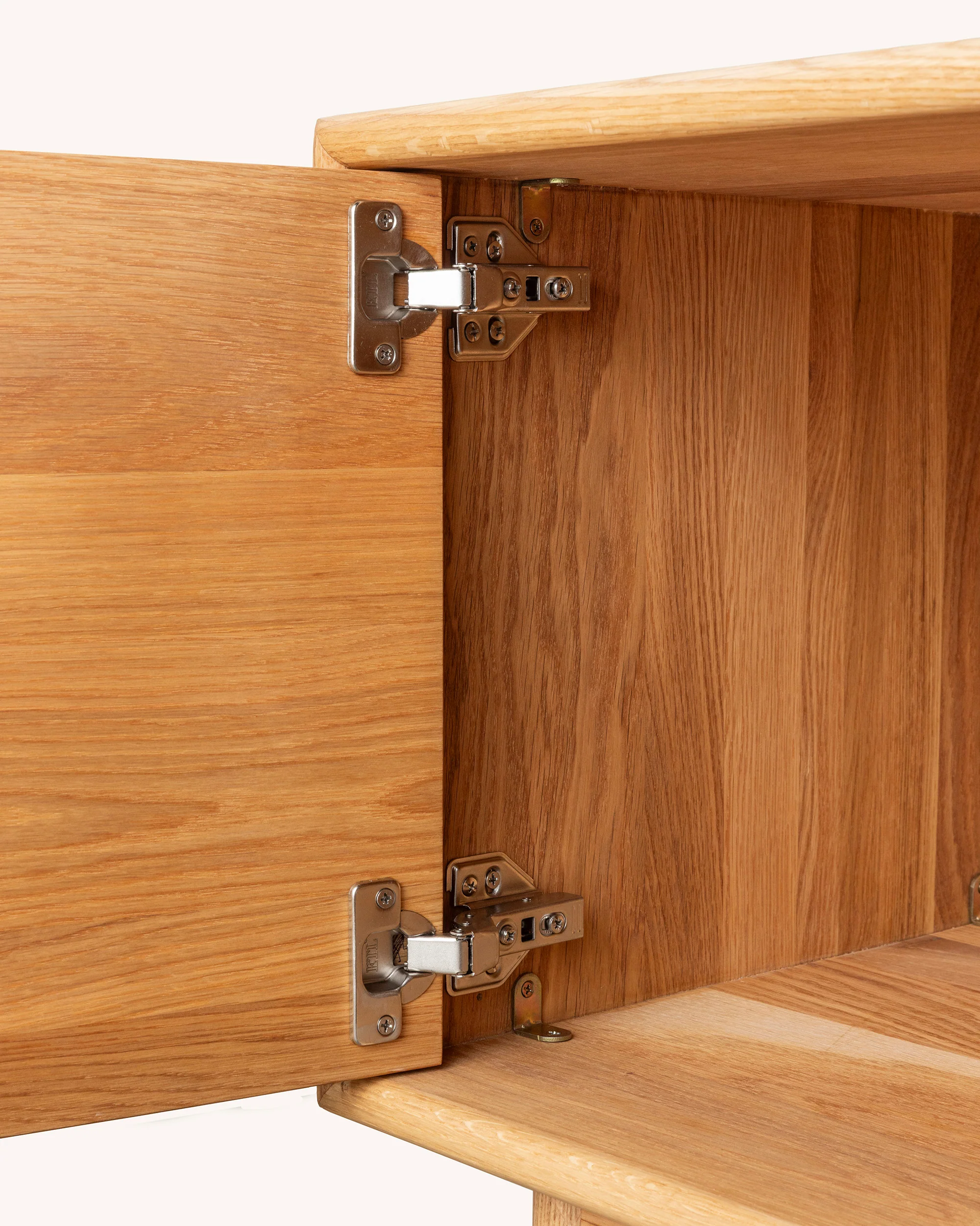 Metsa 02 Credenza - Image 10