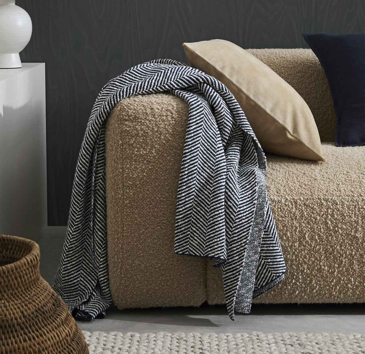 Weave Solano Cotton Throw - Image 3